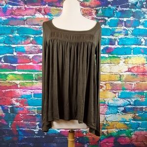 Free People NWT Size Small high low top.